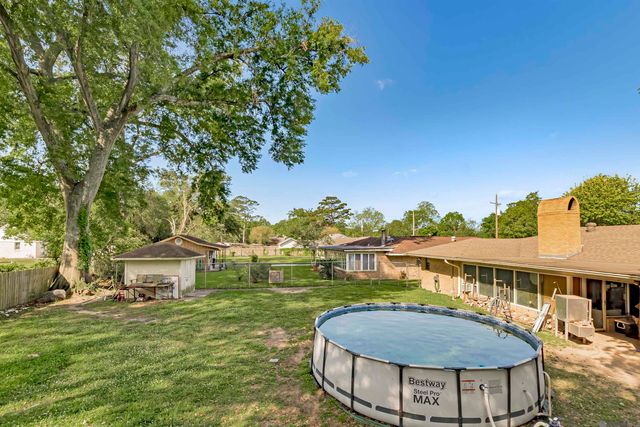 58515 Delacroix Ave, Plaquemine, LA 70764