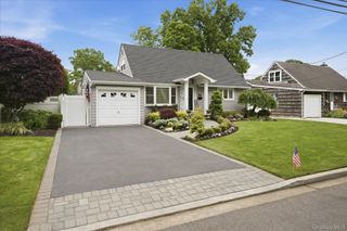 272 Hamilton Avenue, Massapequa, NY 11758
