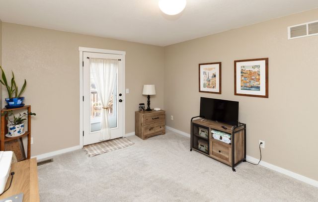 823 NE Cherry Plum Drive, Ankeny, IA 50021