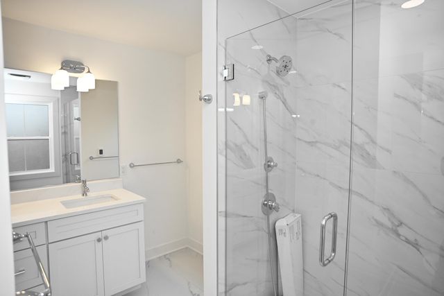 5 W Golfwood Road, Beverly Shores, IN 46301