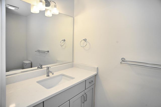 5 W Golfwood Road, Beverly Shores, IN 46301