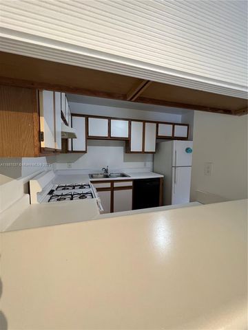 15300 SW 106th Ter 502, Miami, FL 33196