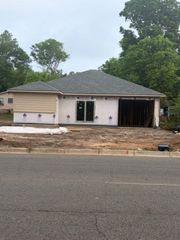 2205 University Ave, Marshall, TX 75670