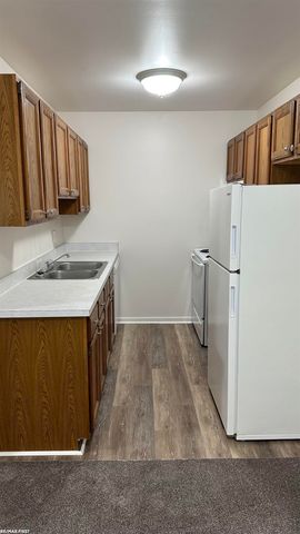 27594 Harrison Woods Lane, Harrison Twp, MI 48045