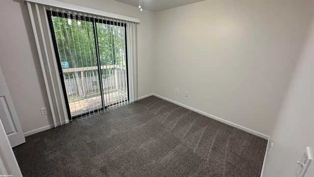 27594 Harrison Woods Lane, Harrison Twp, MI 48045