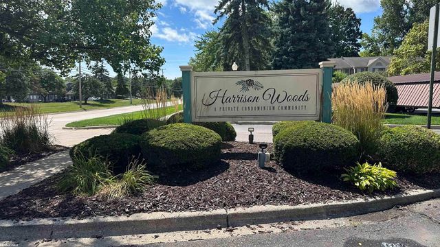27594 Harrison Woods Lane, Harrison Twp, MI 48045