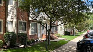 27594 Harrison Woods Lane, Harrison Twp, MI 48045