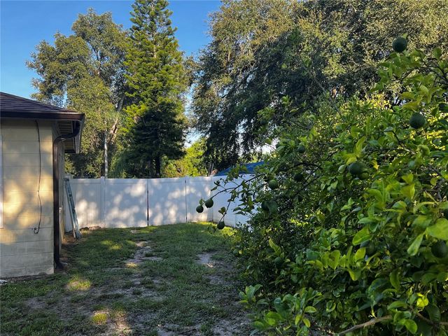 2427 PRINCETON AVENUE, Sanford, FL 32771