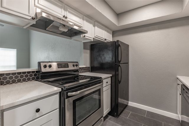705 Valiant Circle, Garland, TX 75043