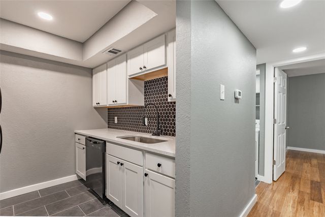 705 Valiant Circle, Garland, TX 75043