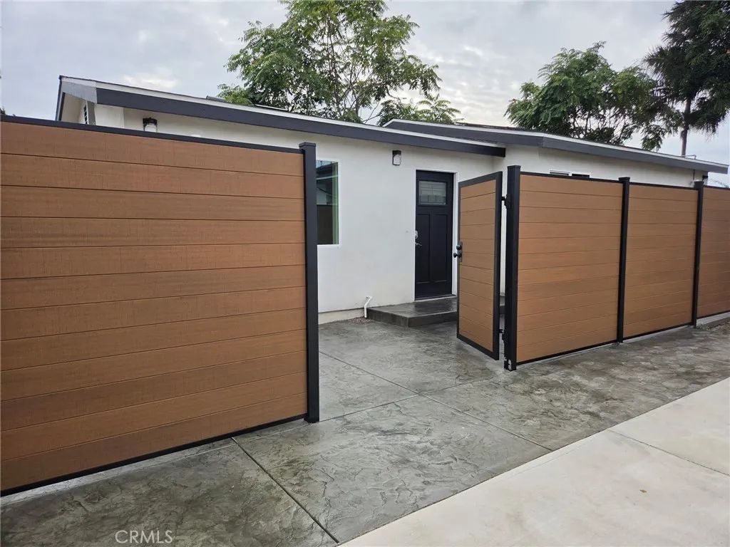 240 S Arizona, Los Angeles, CA 90022