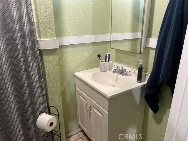 16531 Vine Street, Hesperia, CA 92345