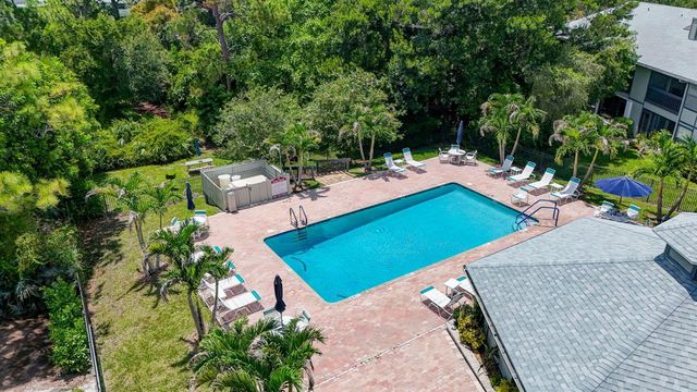 8196 SE Croft Court I-6, Hobe Sound, FL 33455