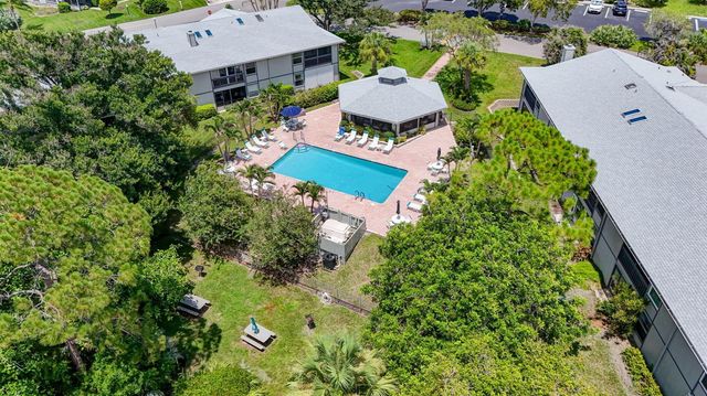 8196 SE Croft Court I-6, Hobe Sound, FL 33455