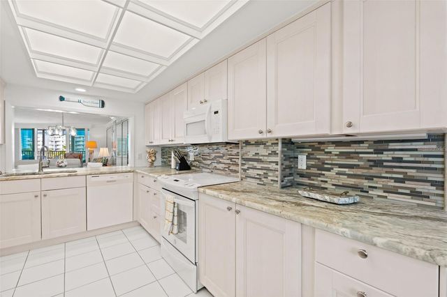 5880 MIDNIGHT PASS ROAD 605, Sarasota, FL 34242