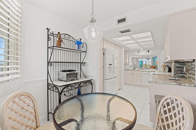 5880 MIDNIGHT PASS ROAD 605, Sarasota, FL 34242