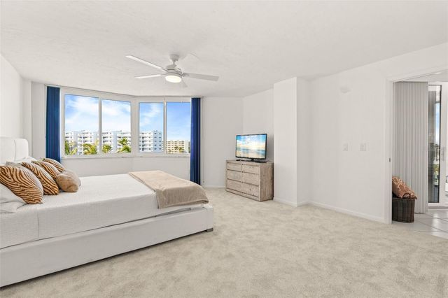 5880 MIDNIGHT PASS ROAD 605, Sarasota, FL 34242