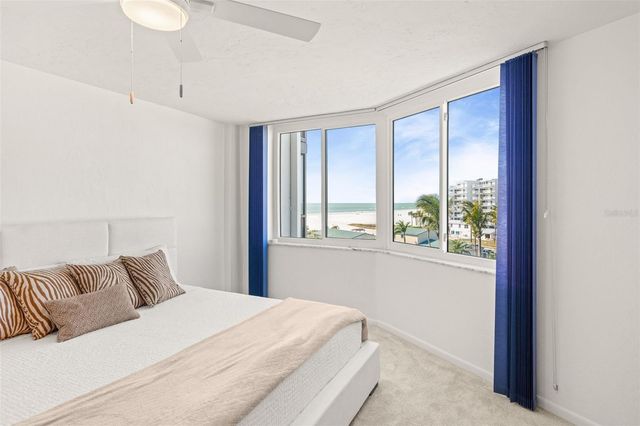 5880 MIDNIGHT PASS ROAD 605, Sarasota, FL 34242