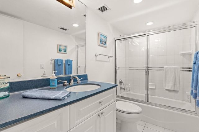 5880 MIDNIGHT PASS ROAD 605, Sarasota, FL 34242