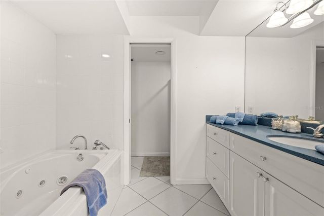 5880 MIDNIGHT PASS ROAD 605, Sarasota, FL 34242