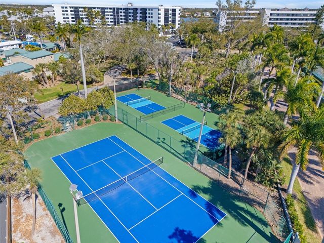 5880 MIDNIGHT PASS ROAD 605, Sarasota, FL 34242