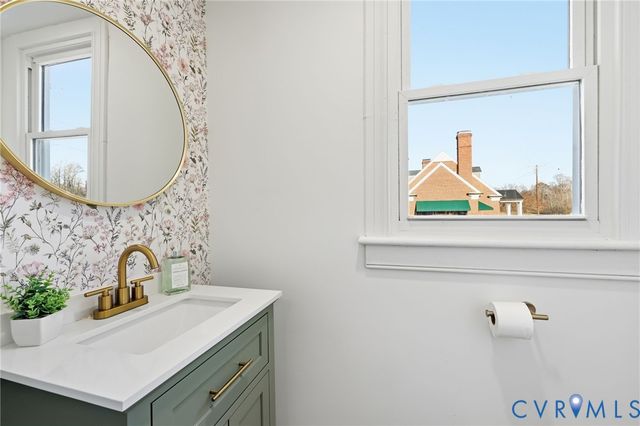 13516 Hines Rd, Disputanta, VA 23842