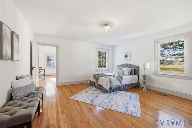 13516 Hines Rd, Disputanta, VA 23842