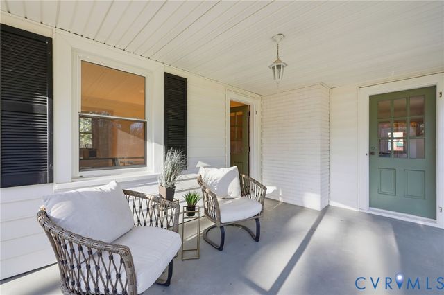 13516 Hines Rd, Disputanta, VA 23842