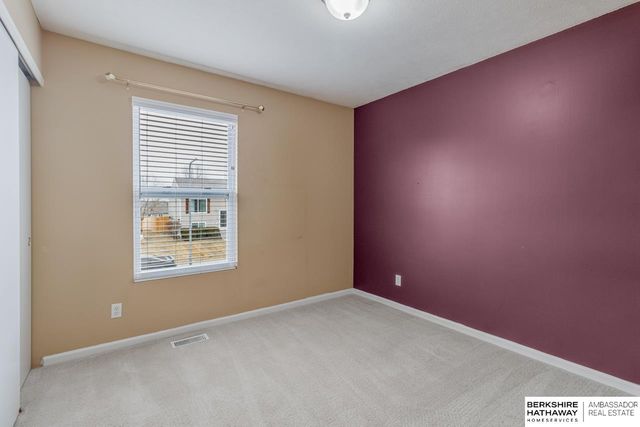 16007 Greenleaf Street, Omaha, NE 68136