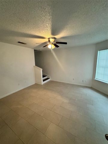2722 8th Avenue N, Texas City, TX 77590