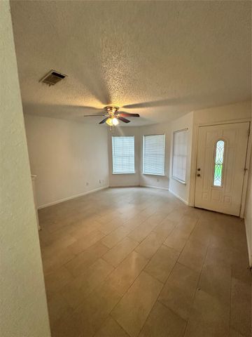 2722 8th Avenue N, Texas City, TX 77590