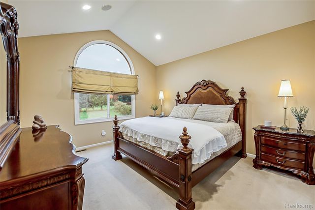 23123 Shinnecock Drive, Lyon Charter Township, MI 48178