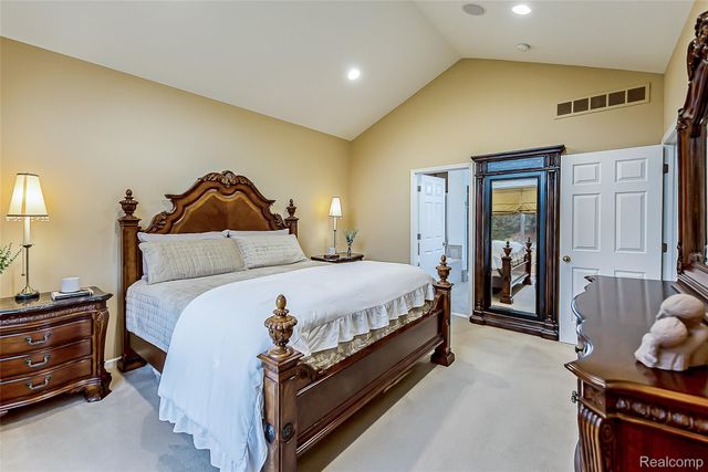 23123 Shinnecock Drive, Lyon Charter Township, MI 48178