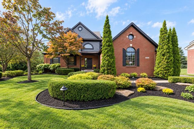23123 Shinnecock Drive, Lyon Charter Township, MI 48178