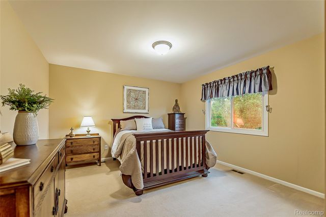 23123 Shinnecock Drive, Lyon Charter Township, MI 48178