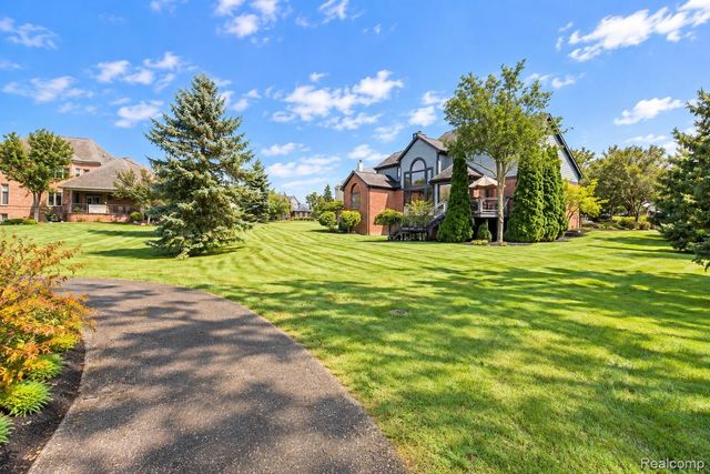 23123 Shinnecock Drive, Lyon Charter Township, MI 48178