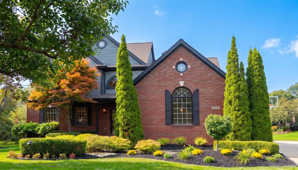 23123 Shinnecock Drive, Lyon Charter Township, MI 48178
