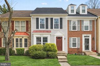 8483 LAUREL OAK DR, Springfield, VA 22153