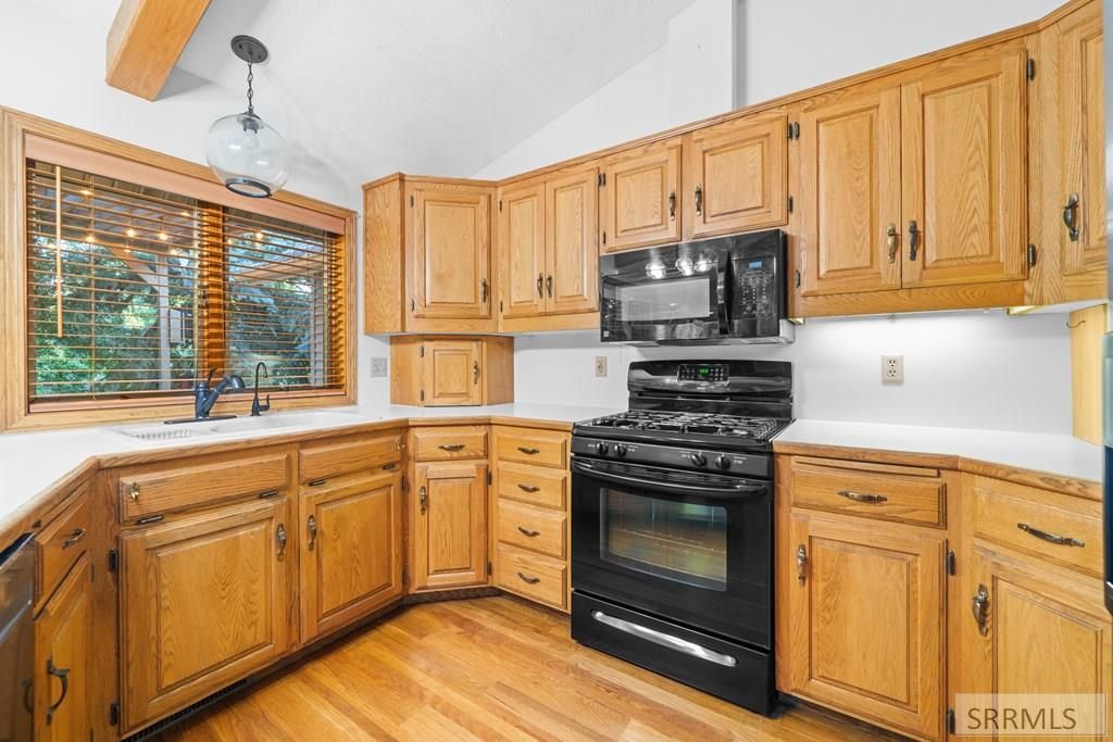 Image 25 of property listing at 142 Stone Run Lane, Idaho Falls, ID 83404