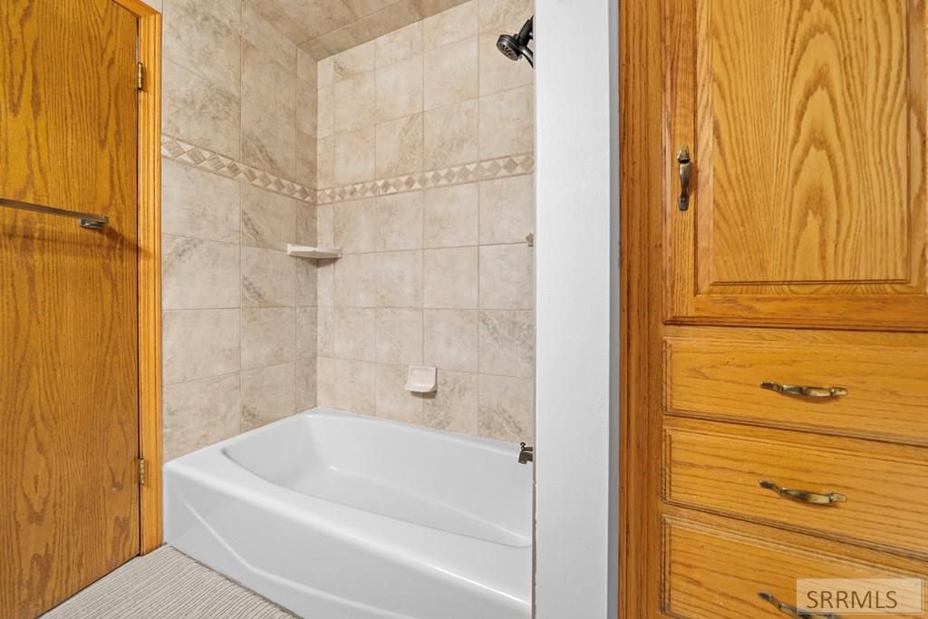 Image 35 of property listing at 142 Stone Run Lane, Idaho Falls, ID 83404