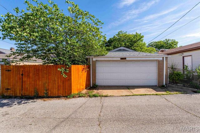 5612 Oleatha Avenue, St Louis, MO 63139