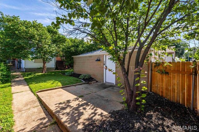 5612 Oleatha Avenue, St Louis, MO 63139