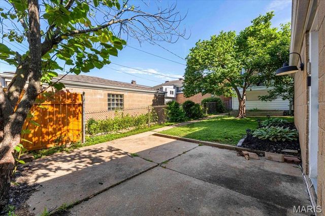 5612 Oleatha Avenue, St Louis, MO 63139