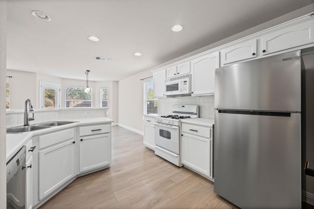 336 Celery Loop LOOP, Austin, TX 78748