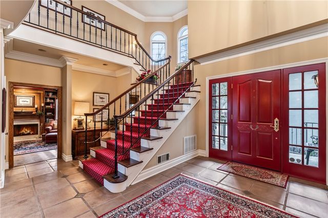 699 Brentwood, Lake Arrowhead, CA 92352