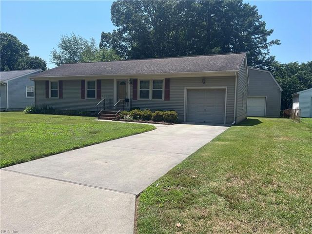 639 Daniel Dr, Newport News, VA 23601