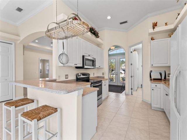 2053 MATTAMY CT, Venice, FL 34292