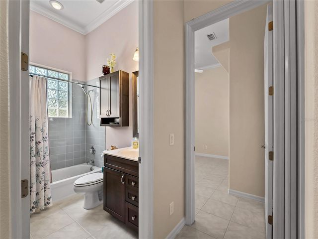 2053 MATTAMY CT, Venice, FL 34292