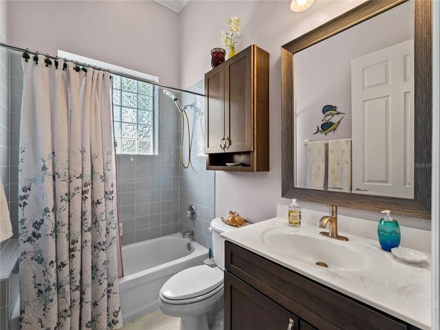 2053 MATTAMY CT, Venice, FL 34292