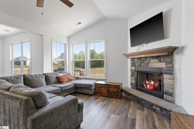 217 Daystrom Drive, Greer, SC 29651